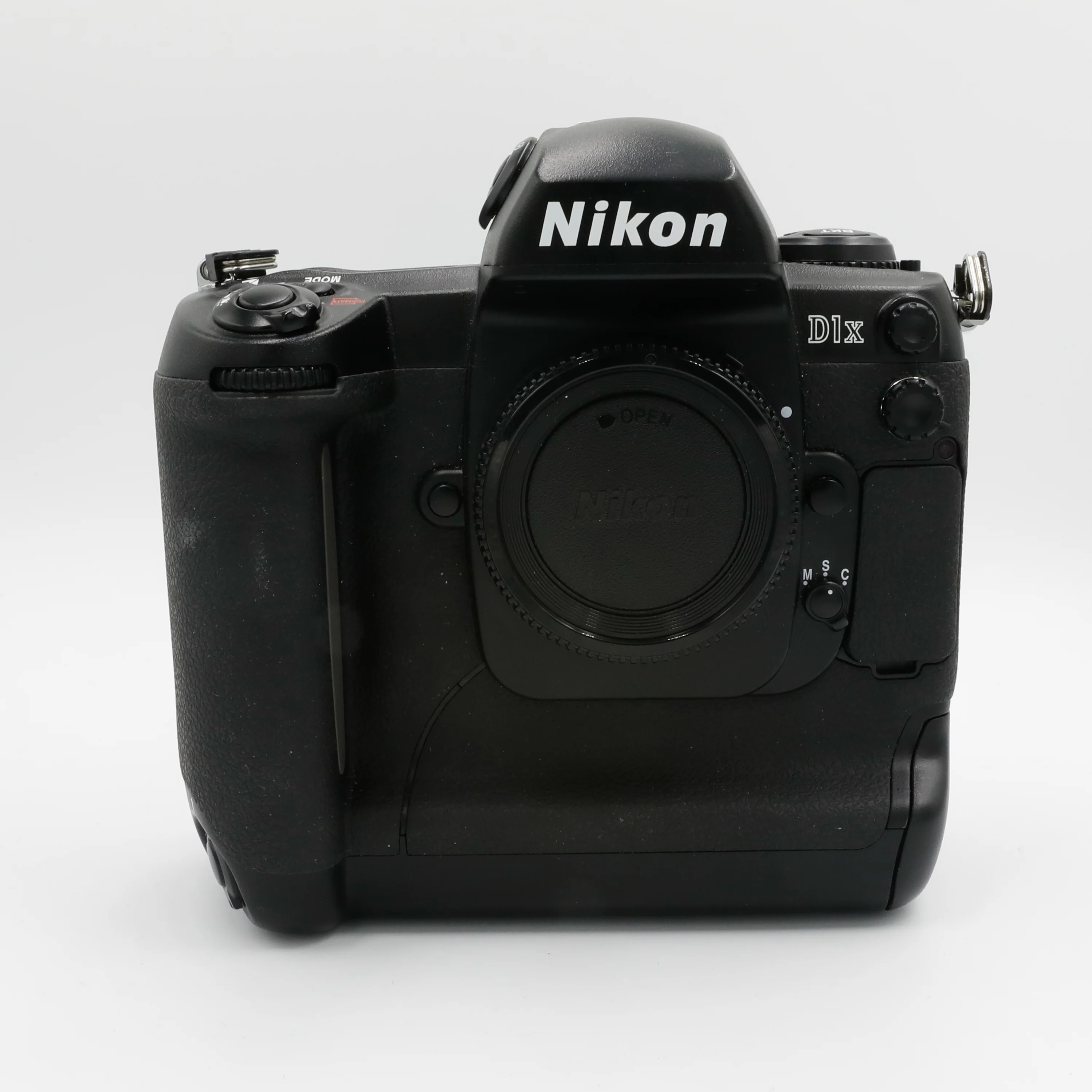 Used Nikon D1x Questions & Answers